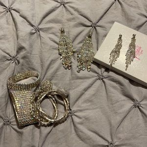 All That Glitters Jewelry